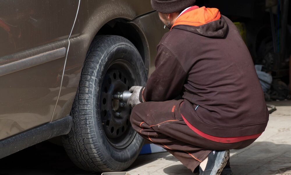 how to change a tire
